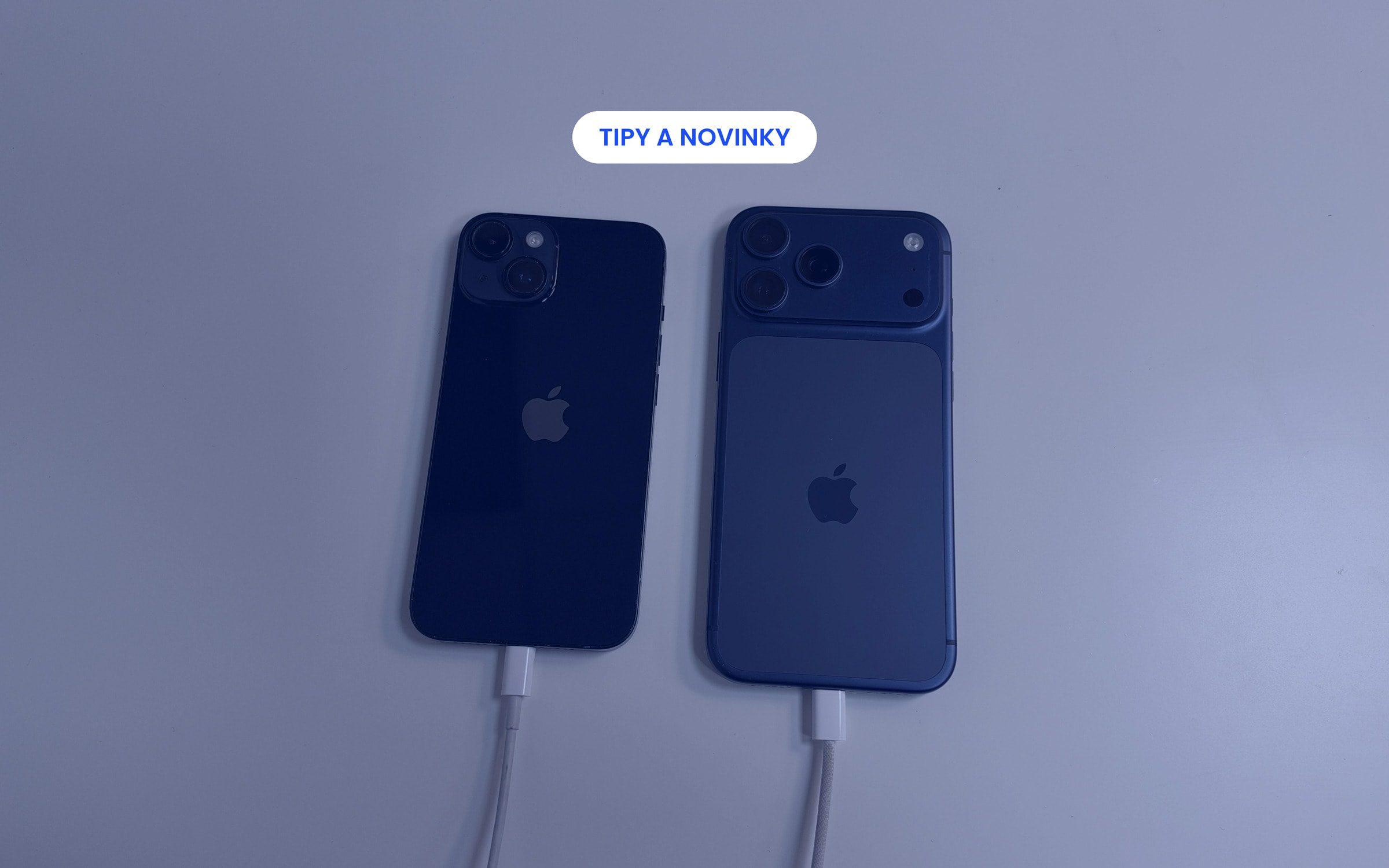 Nabíjecí konektor iPhonu při kontrole a čištění